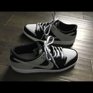 Nike low dunks